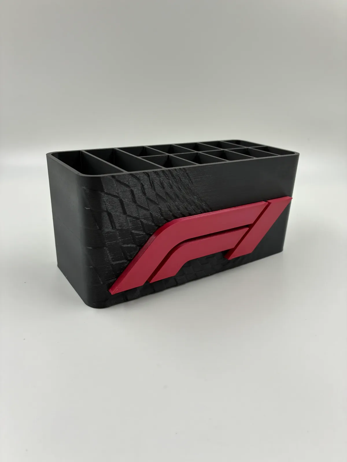 Porta Canetas Fórmula 1 - foto 1 - LUB3D